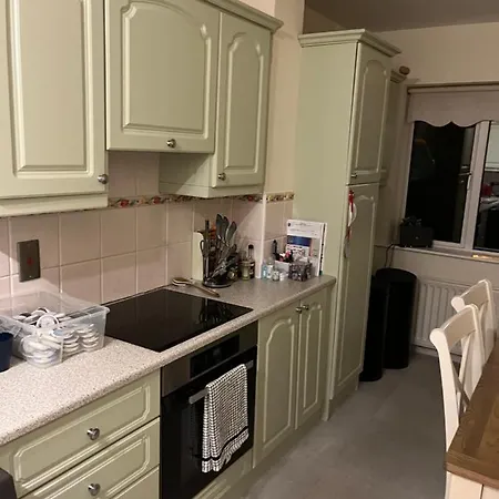 Homestay szállás 2 St Judes Court D24h1x4 Students Only